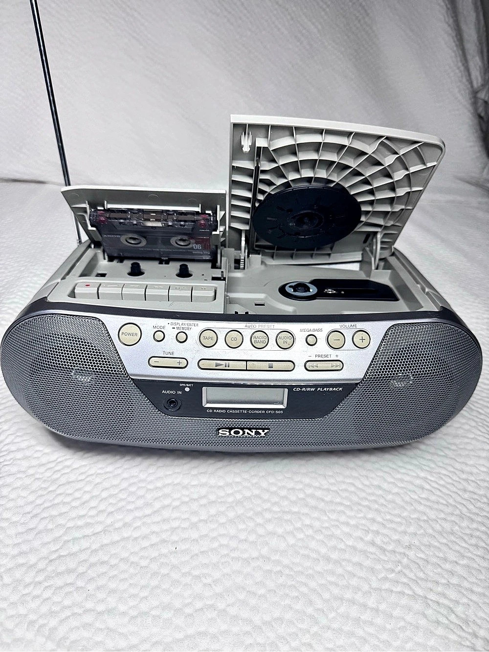 Sony CFD-S05 CD & Cassette Boombox with Radio, Cord and Tape